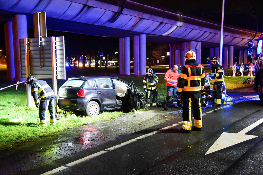 Drie doden een zwaargewonde bij botsing