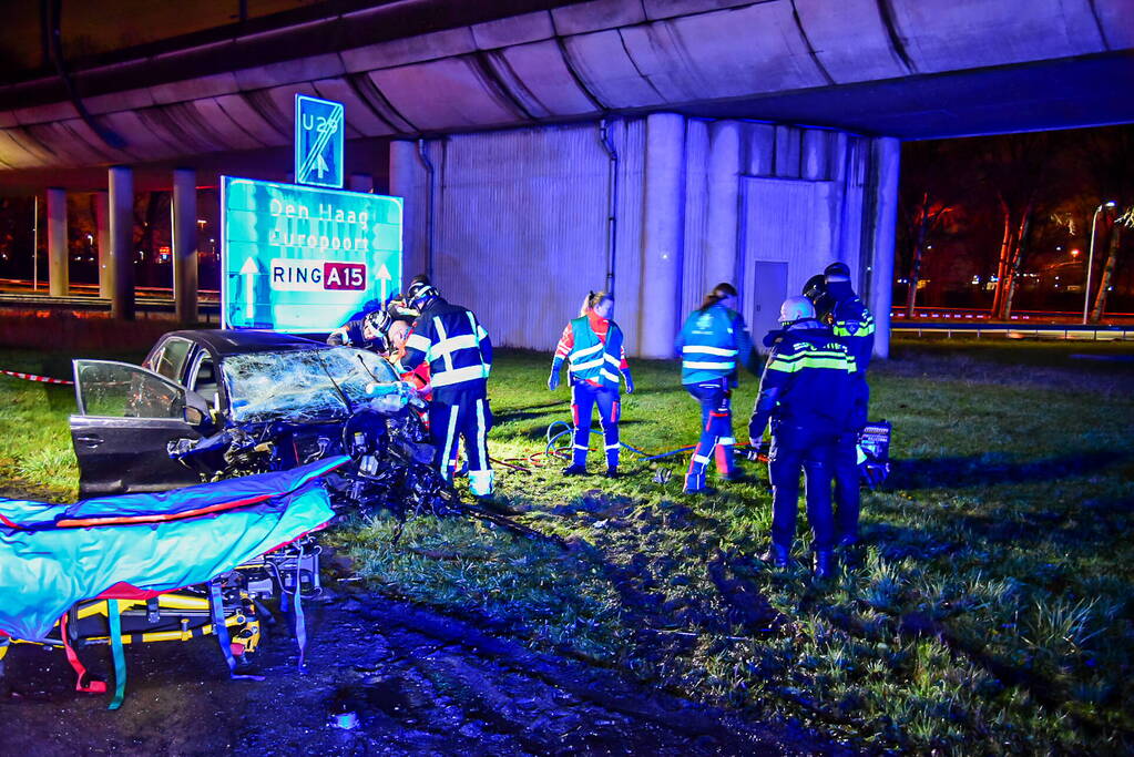 Drie doden een zwaargewonde bij botsing