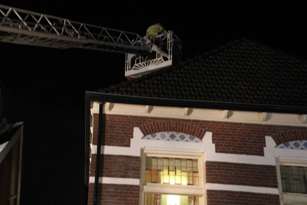 Brandweer ingezet bij brand in schoorsteen van woning