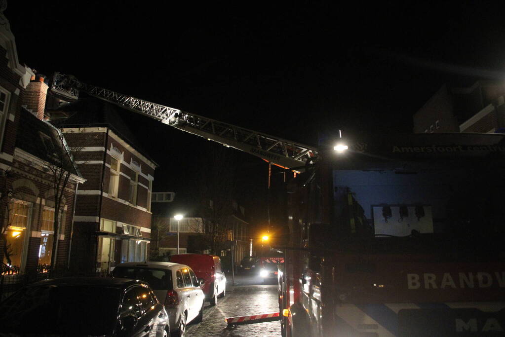 Brandweer ingezet bij brand in schoorsteen van woning