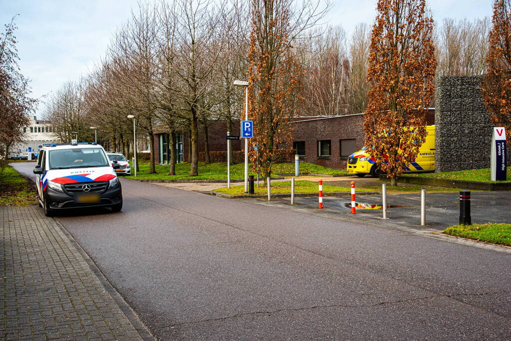Politie ingezet voor agressief persoon bij kliniek