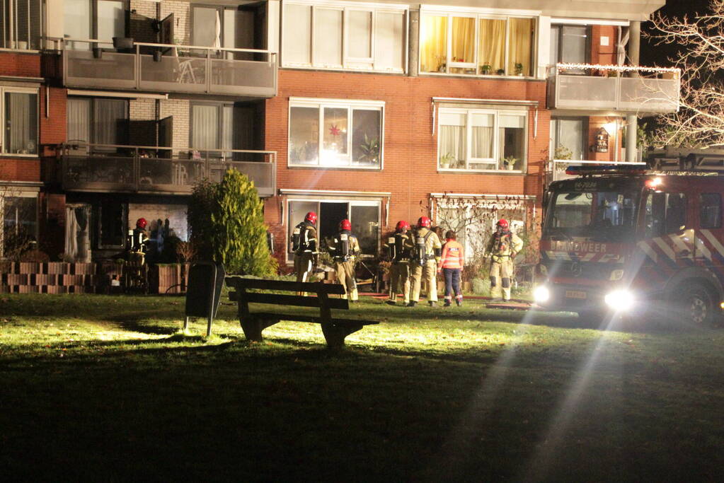 Grote brand verwoest twee woningen
