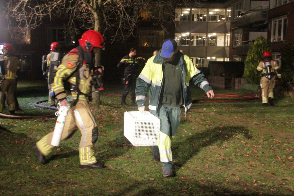 Grote brand verwoest twee woningen