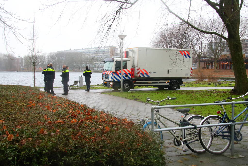 Groot onderzoek naar aantreffen overleden persoon in Sloterplas