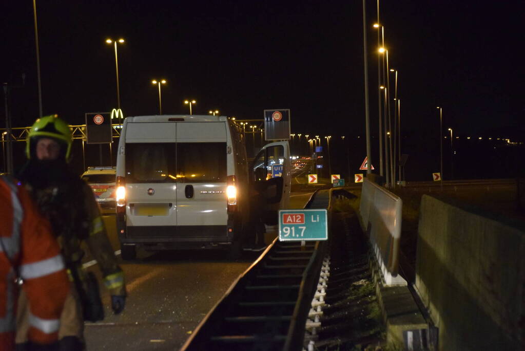 Rookontwikkeling in bestelbus met 130 kilo vuurwerk