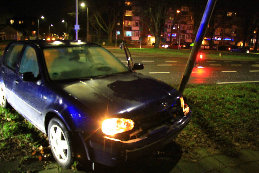 Gewonden na botsing met auto's