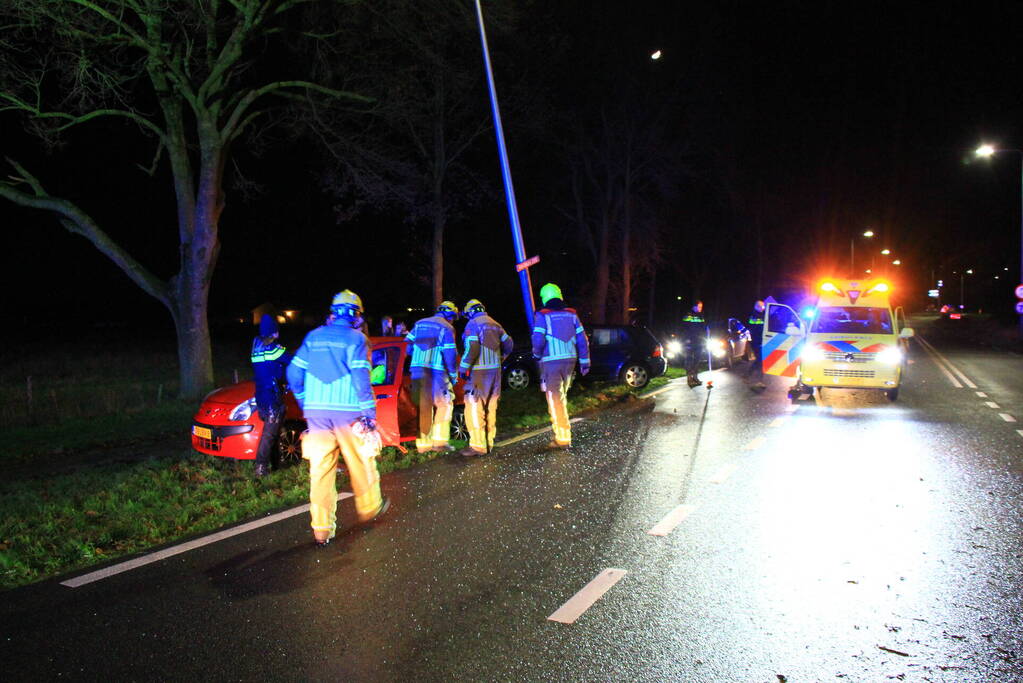 Gewonden na botsing met auto's