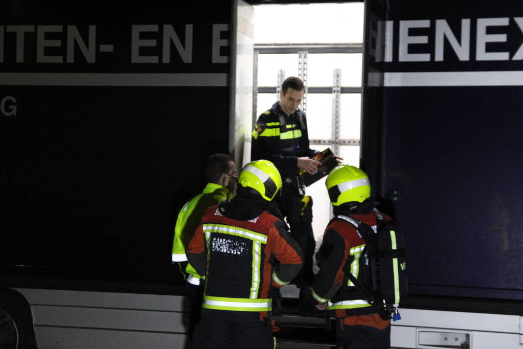 Brand in vrachtwagen snel onder controle