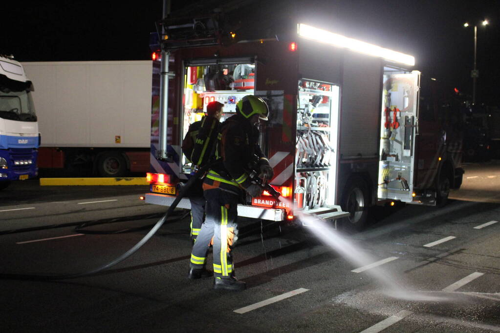 Brand in vrachtwagen snel onder controle