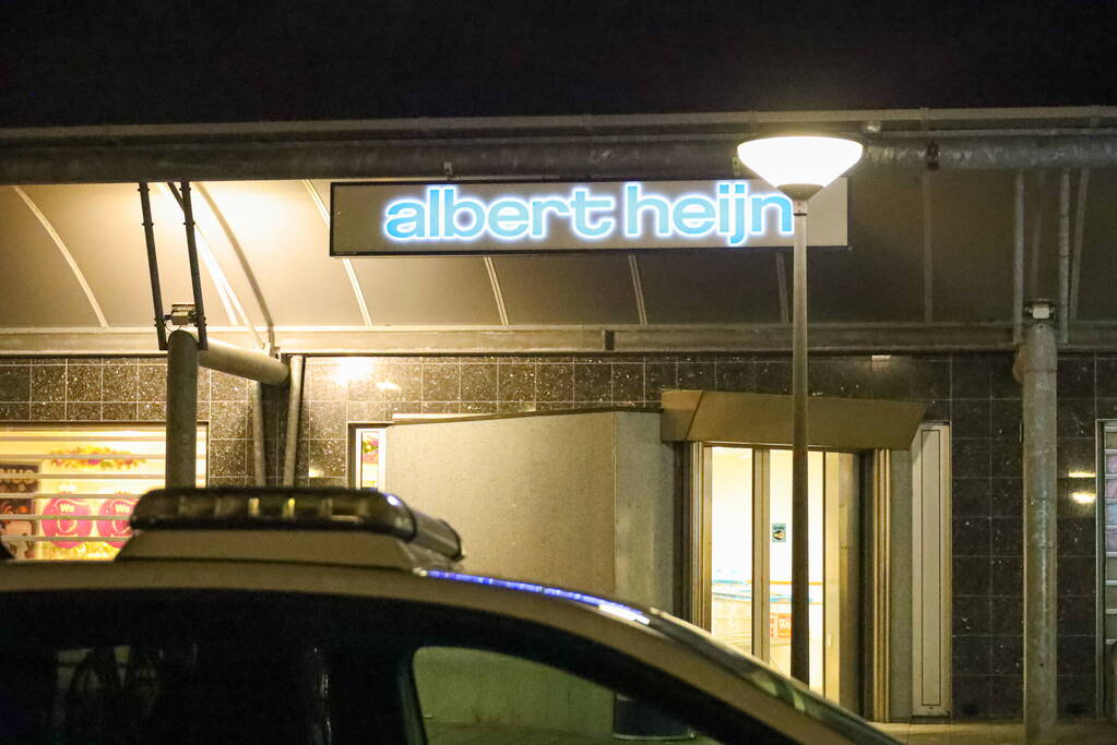 Overval op supermarkt Albert Heijn in Stedenwijk, 'sHertogenboschplein in Almere