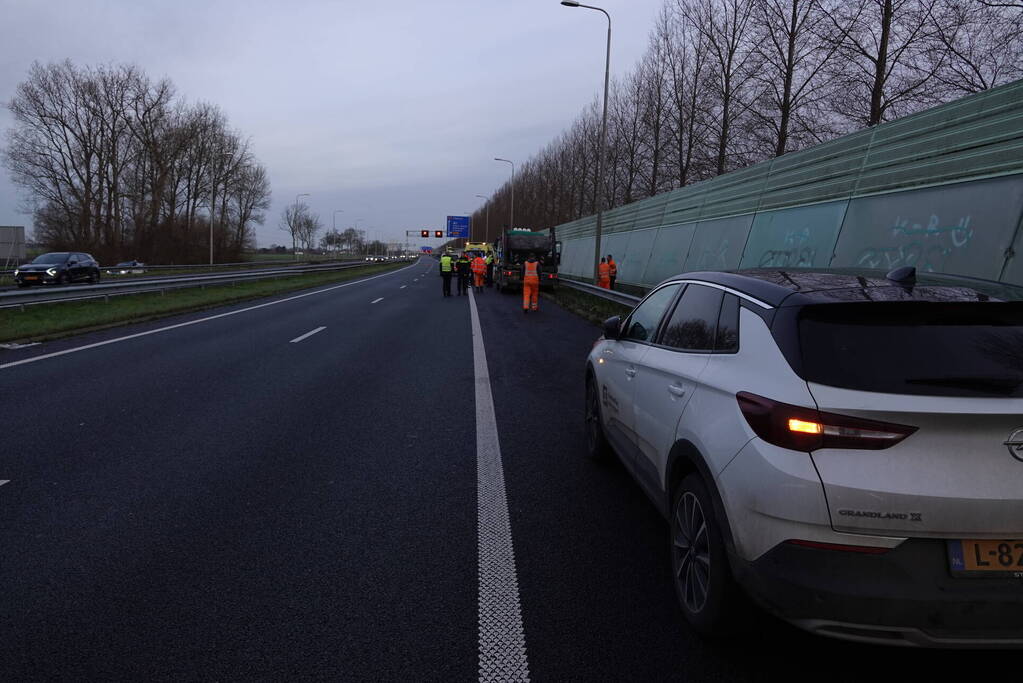 Vrachtwagenchauffeur overleden na mogelijke onwelwording