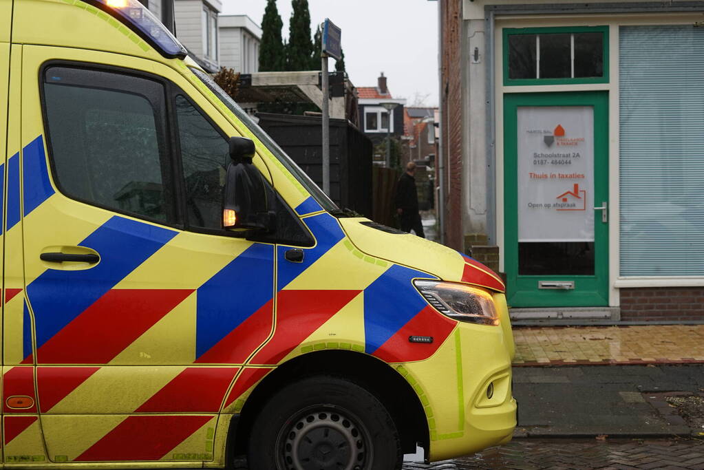 Diefstal en mishandeling in woning