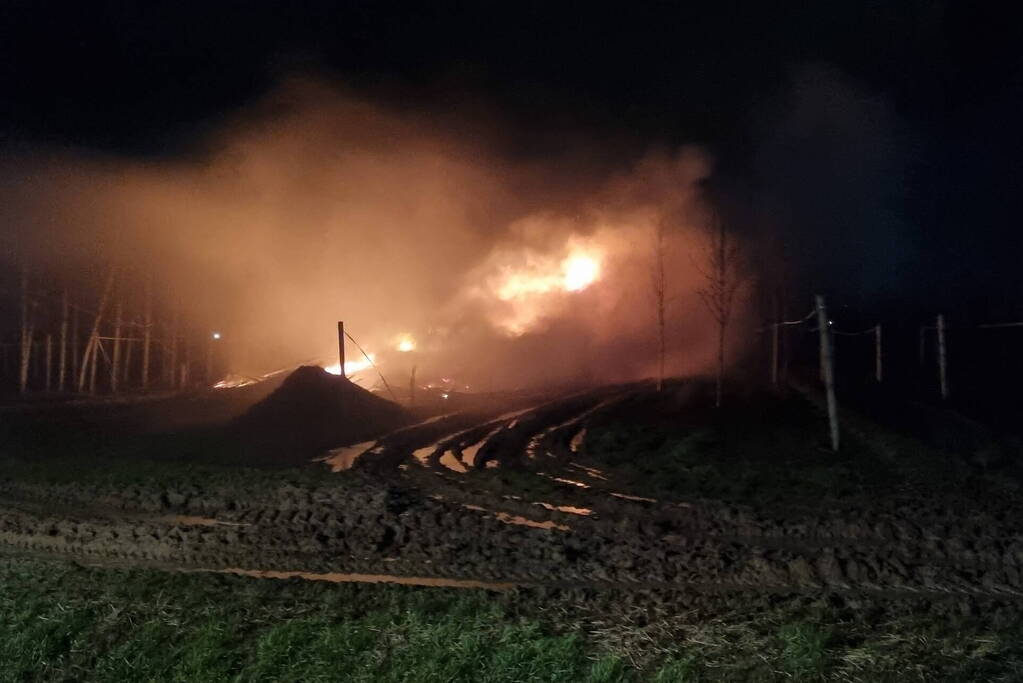 Stapel hout in brand