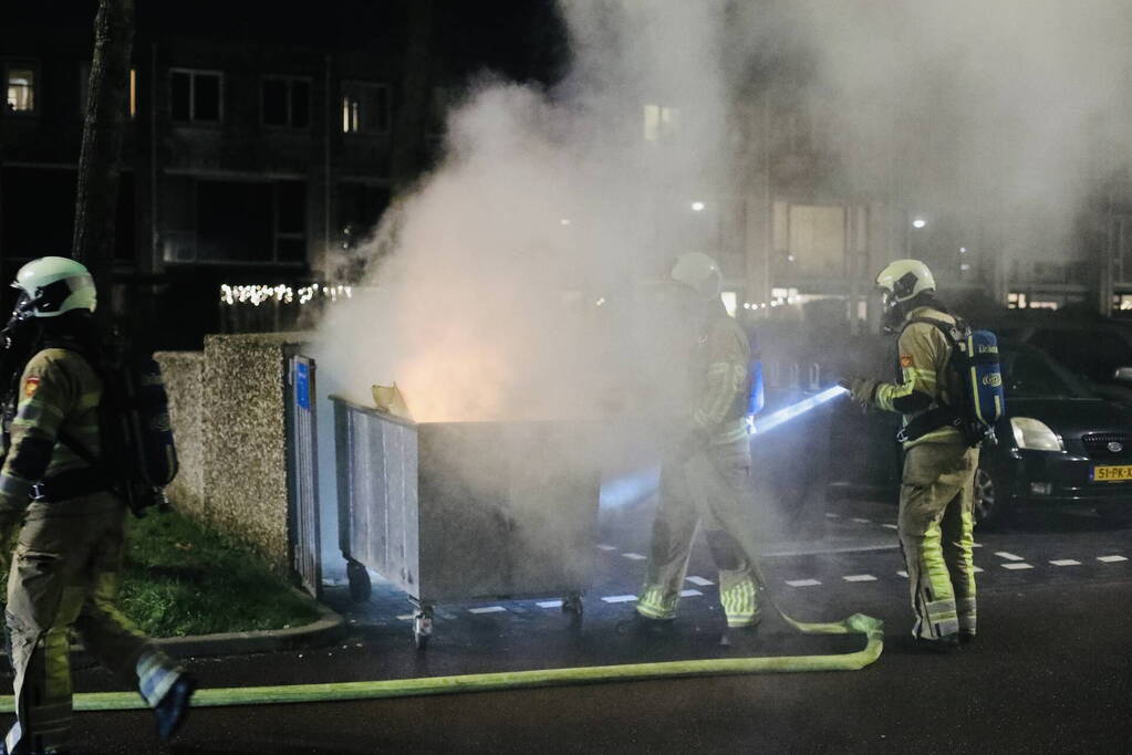 Brand in container geblust