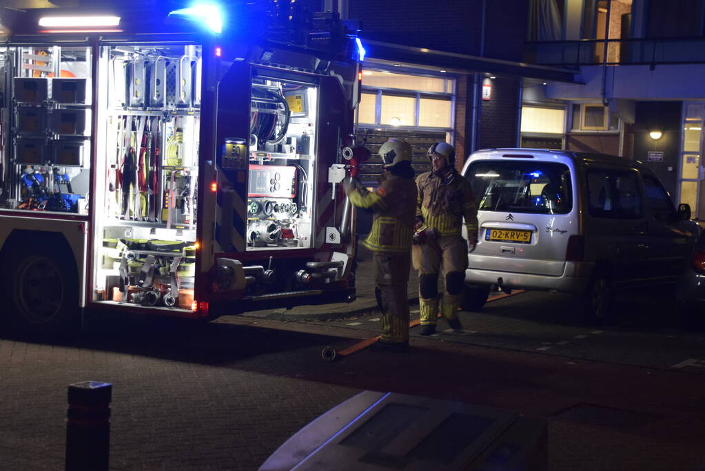 Brand op balkon door vuurwerk