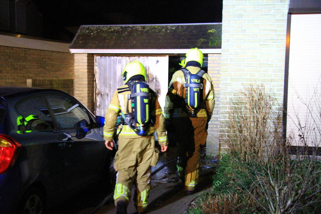 Veel schade na brand in garage