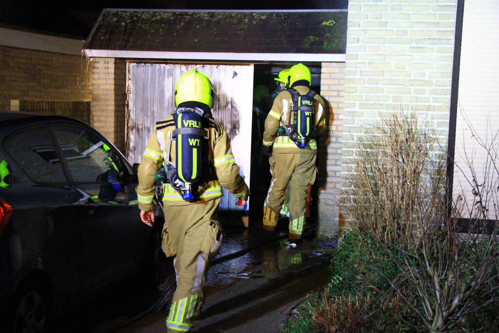 Veel schade na brand in garage