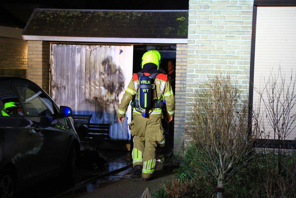 Veel schade na brand in garage