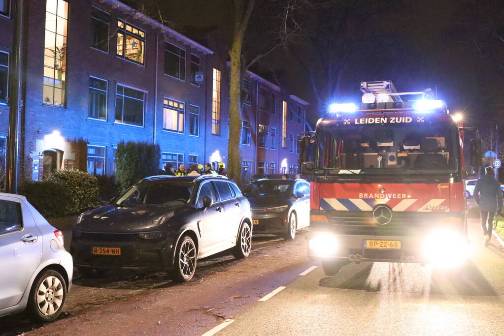 Bewoners laten oven aanstaan, woning vol rook