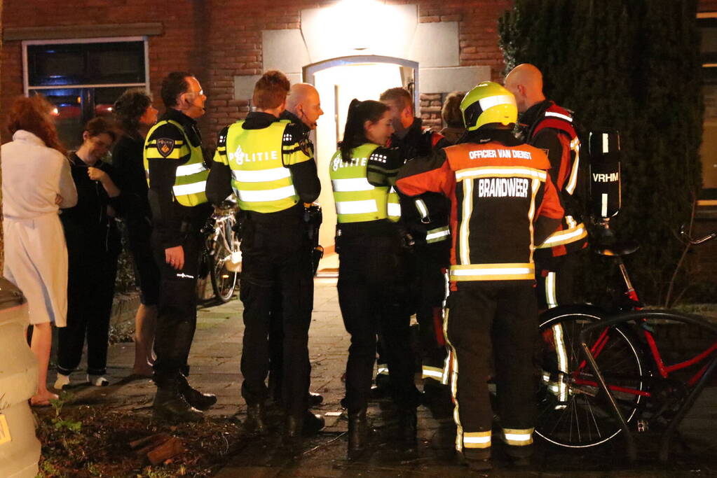 Bewoners laten oven aanstaan, woning vol rook