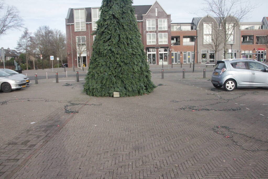 Grote gemeente kerstboom wederom vernield