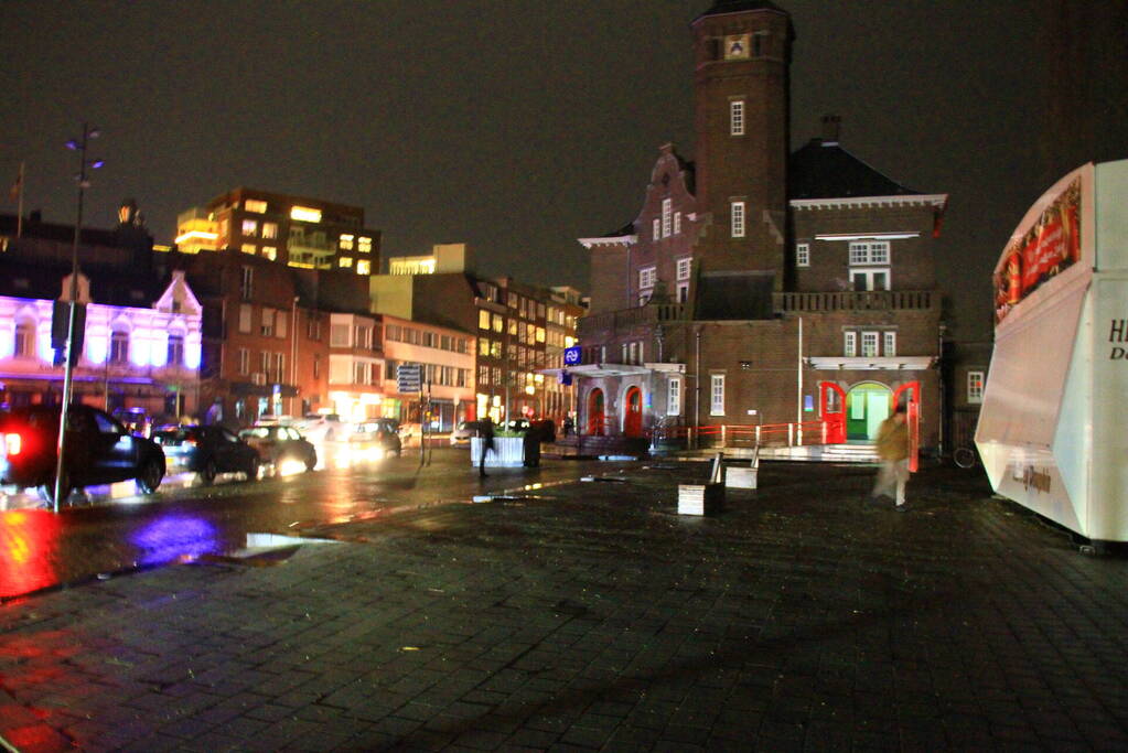 Huishoudens is het donker na stroomstoring