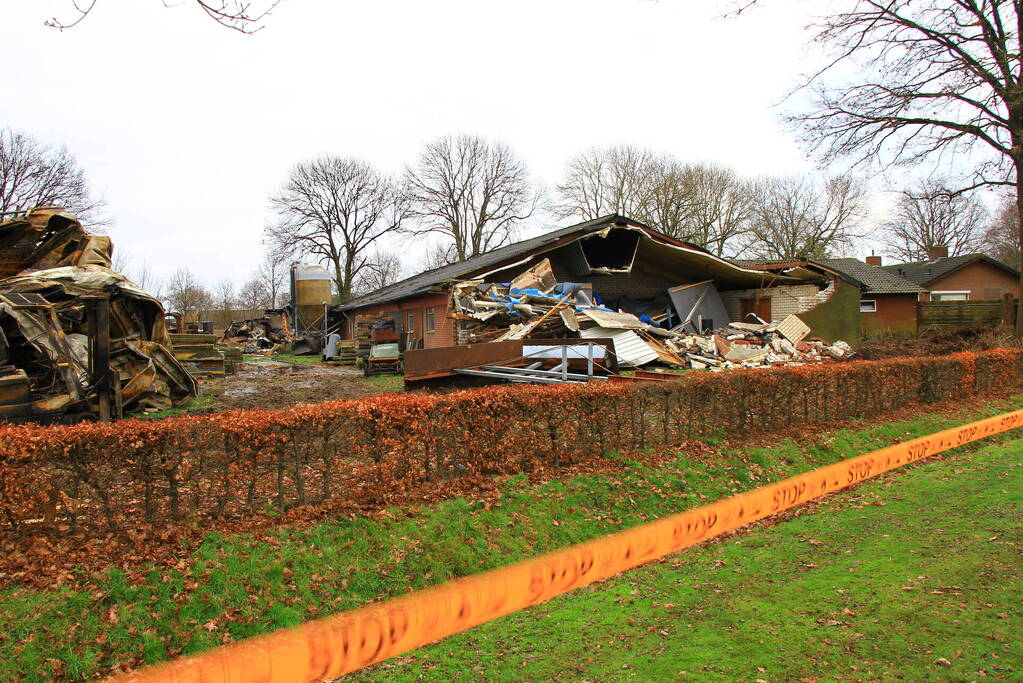 Ravage is enorm na verwoestende brand