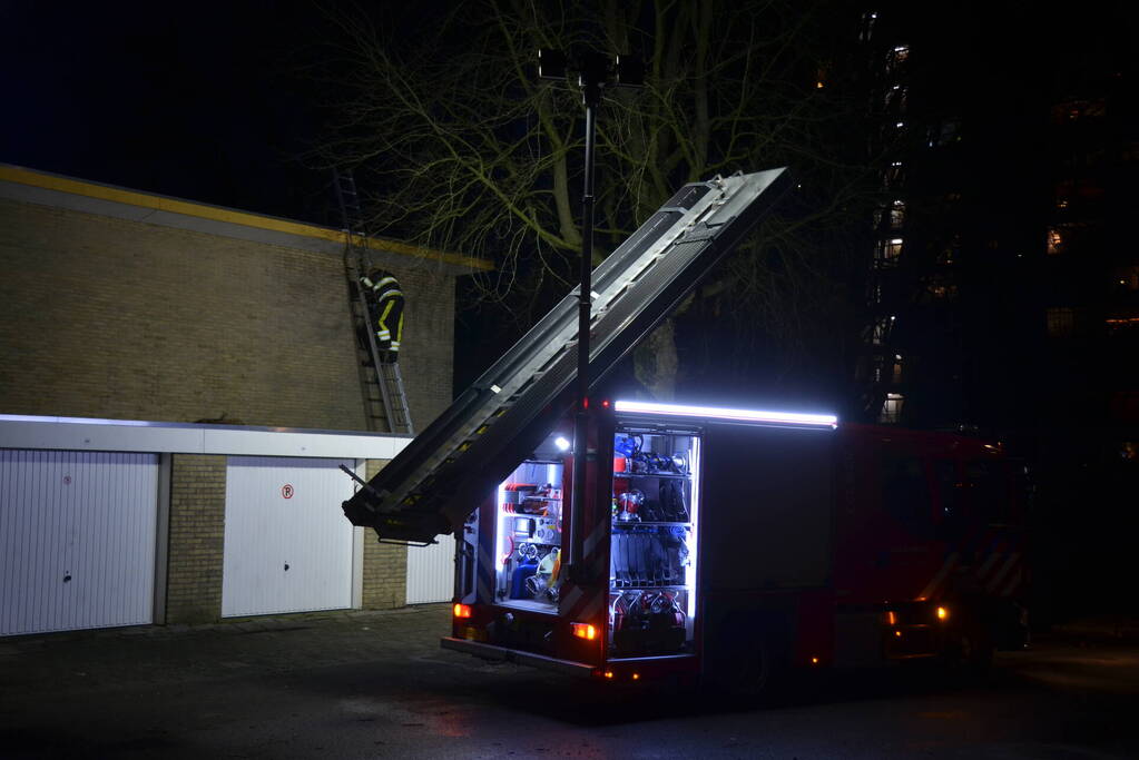 Dakinspectie na melding brandgerucht