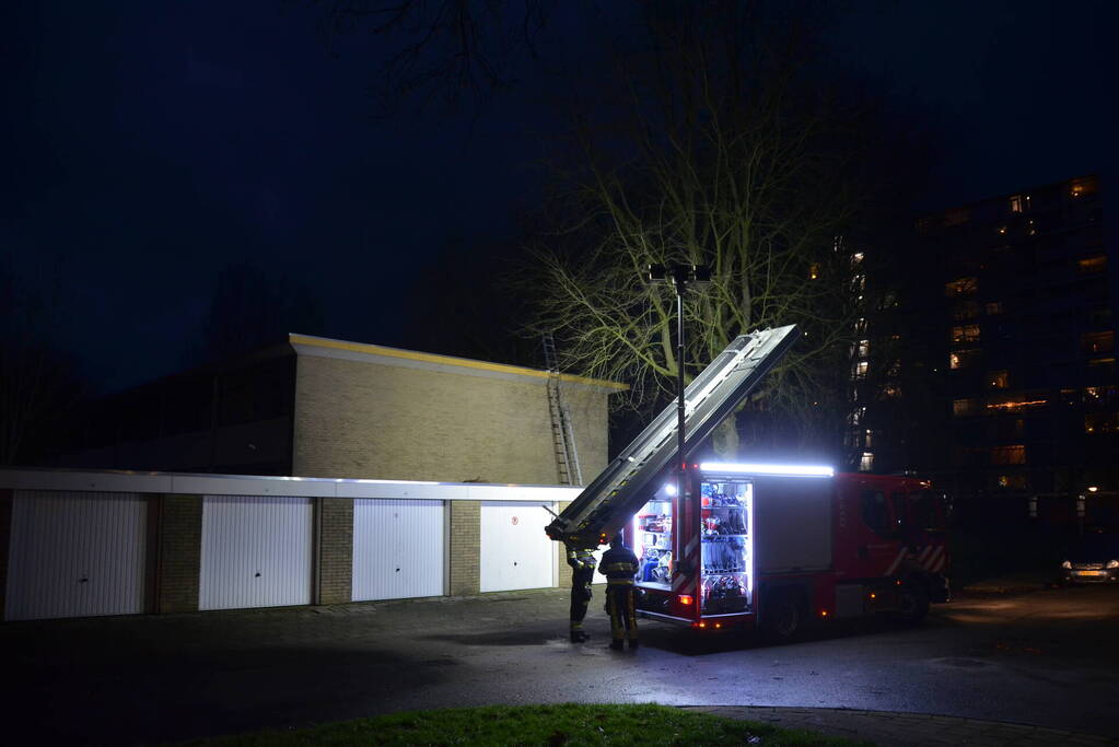 Dakinspectie na melding brandgerucht