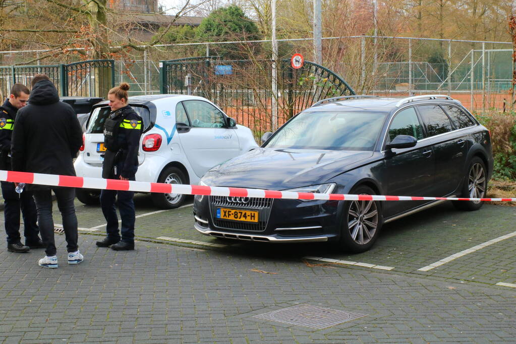 Geparkeerde auto beschoten