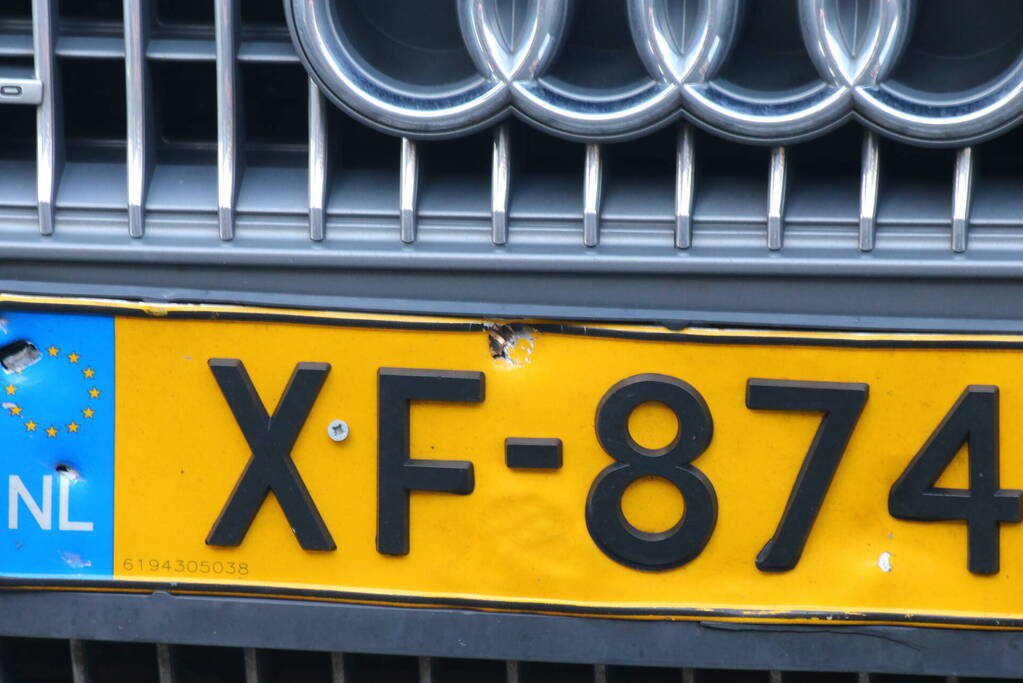 Geparkeerde auto beschoten