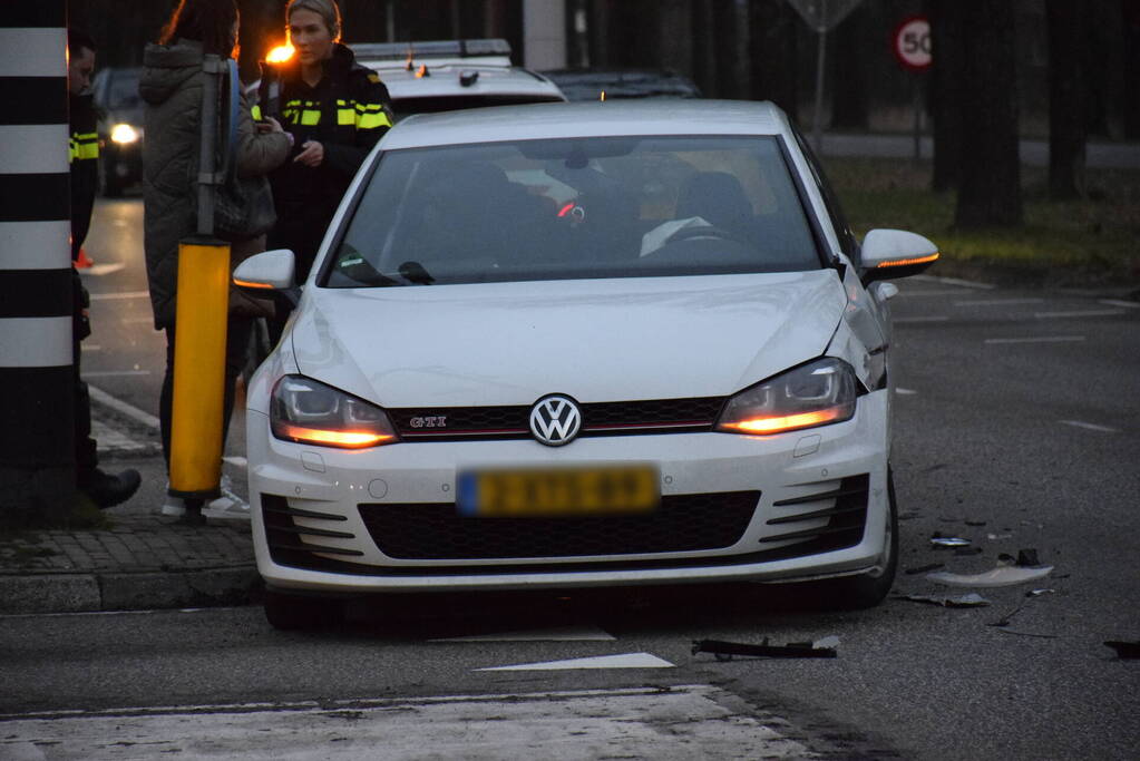 Twee personenauto's betrokken bij ongeval
