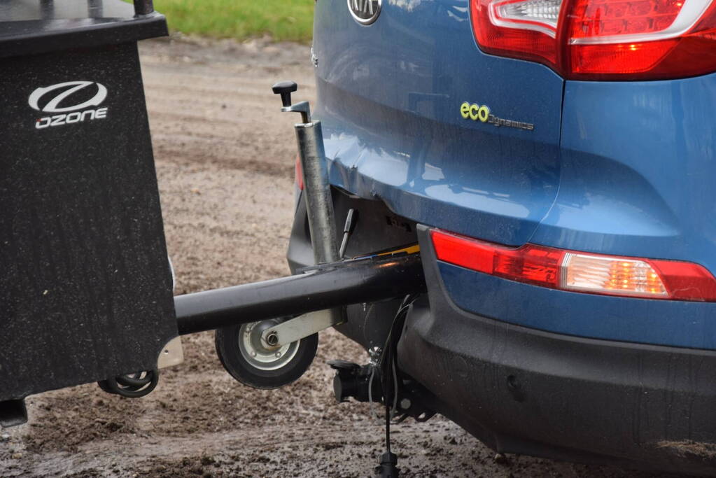 Vrouw gecontroleerd na kop-staart botsing