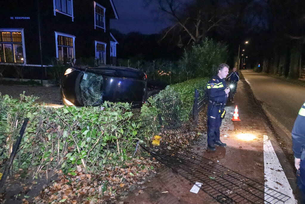 Sushi bezorger belandt in voortuin van woning