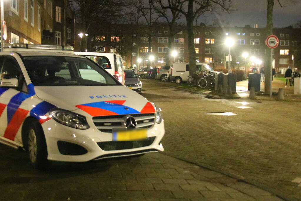 Flinke schade door explosie bij voordeur