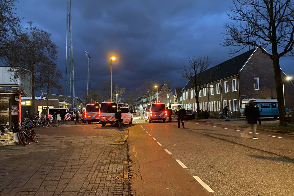 ME ingezet na rellen bij voetbalwedstrijd