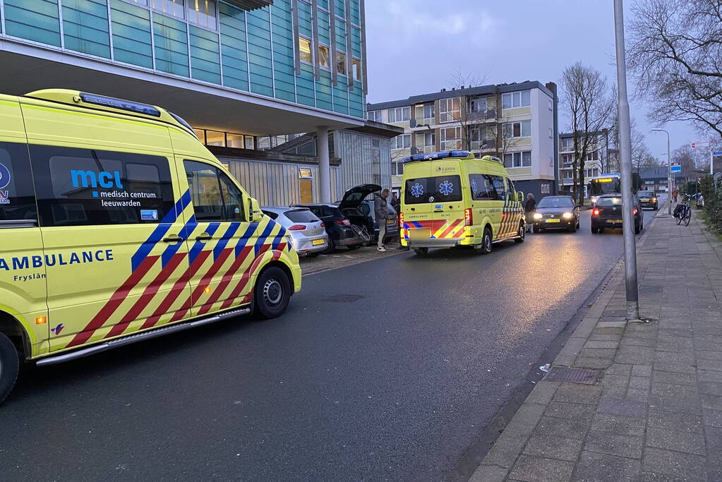 Fietser gewond bij botsing met personenwagen