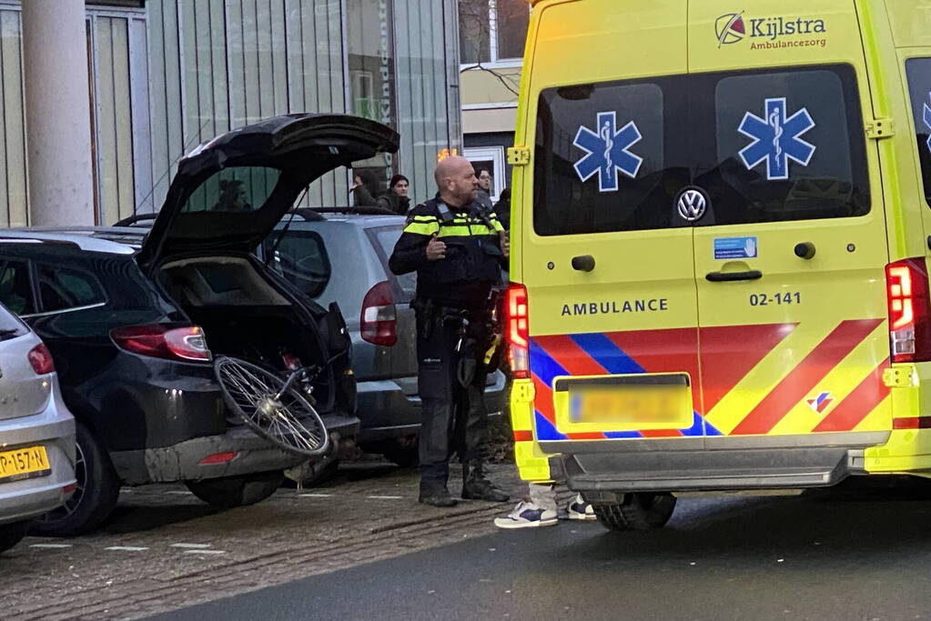 Fietser gewond bij botsing met personenwagen