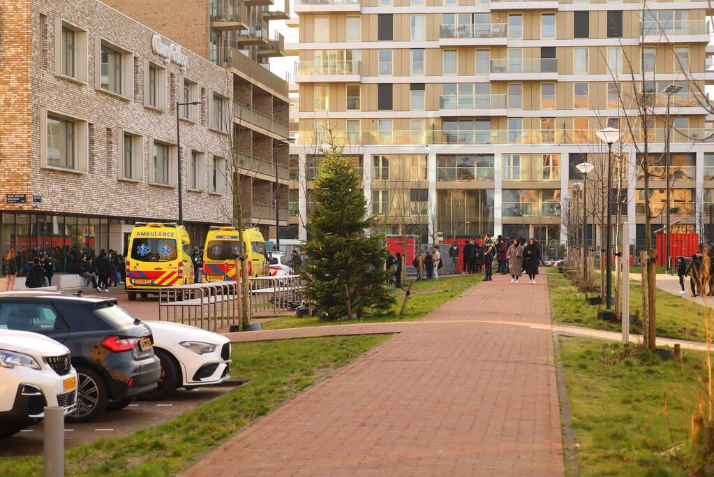 Gewonde bij steekpartij Cburg College