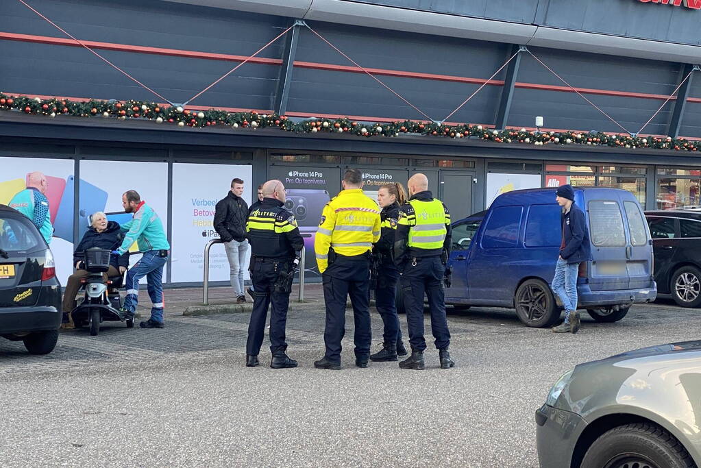 Persoon in scootmobiel aangereden