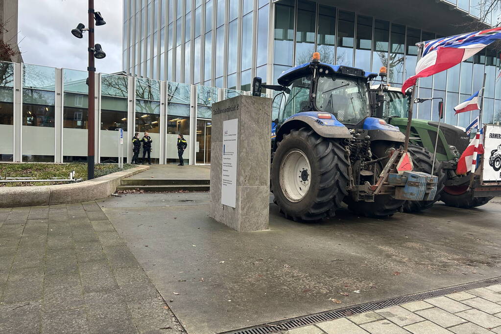 Drie boeren staan terecht voor ongeregeldheden