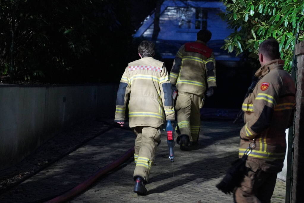 Veel rook bij brand in villa