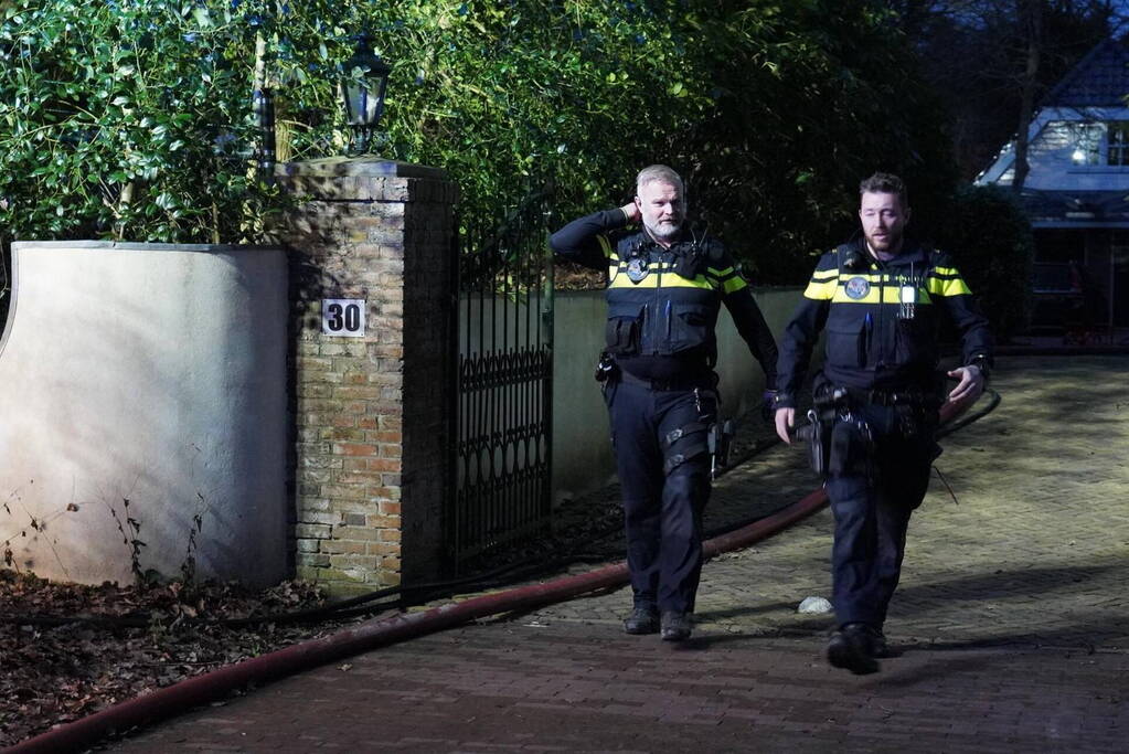 Veel rook bij brand in villa
