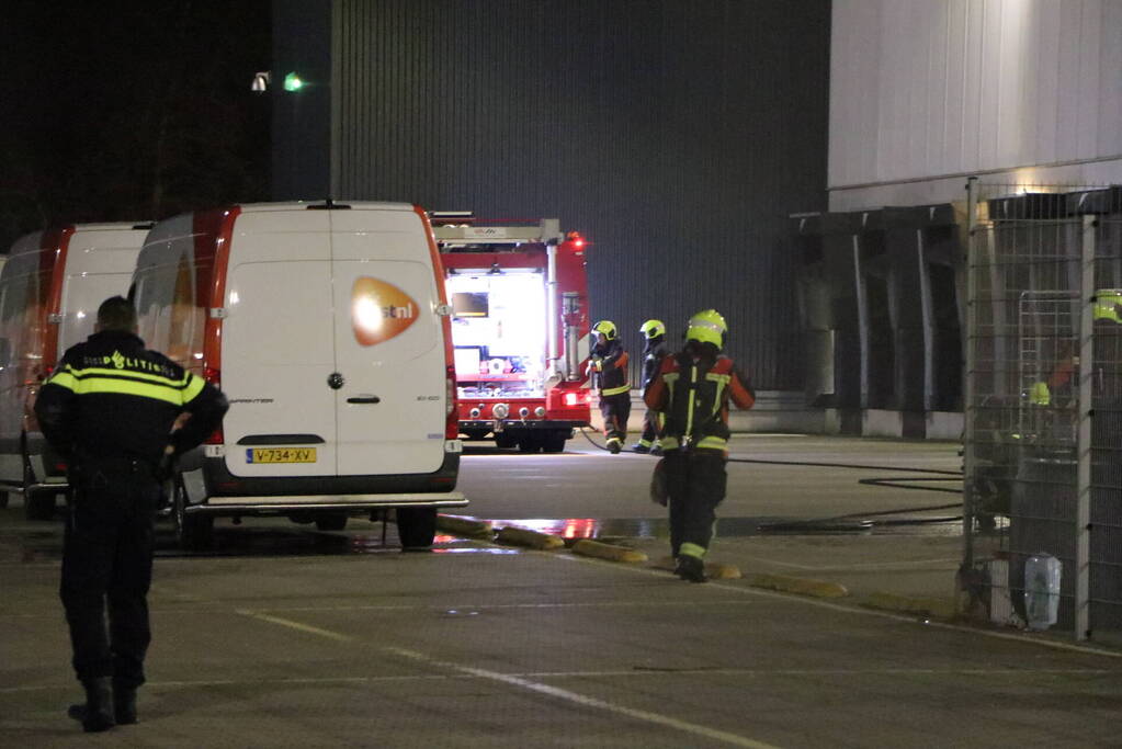 Brand bij distributiecentrum post-nl