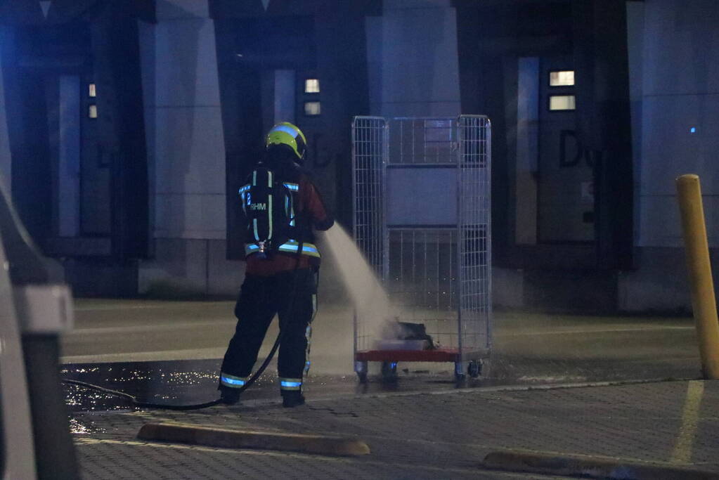 Brand bij distributiecentrum post-nl