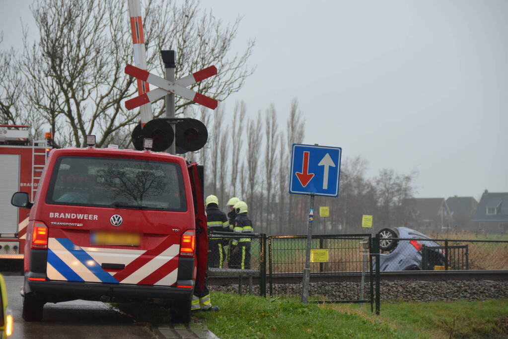 Twee personen ernstig gewond bij eenzijdig ongeval