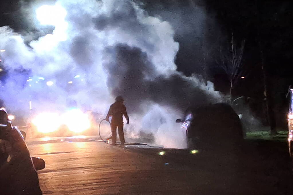 Auto gaat in vlammen op