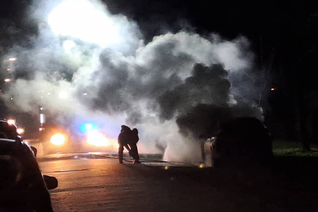 Auto gaat in vlammen op