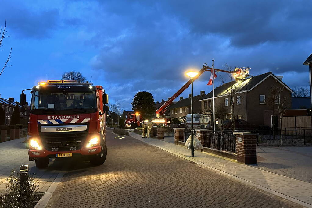 Schoorsteenbrand snel onder controle