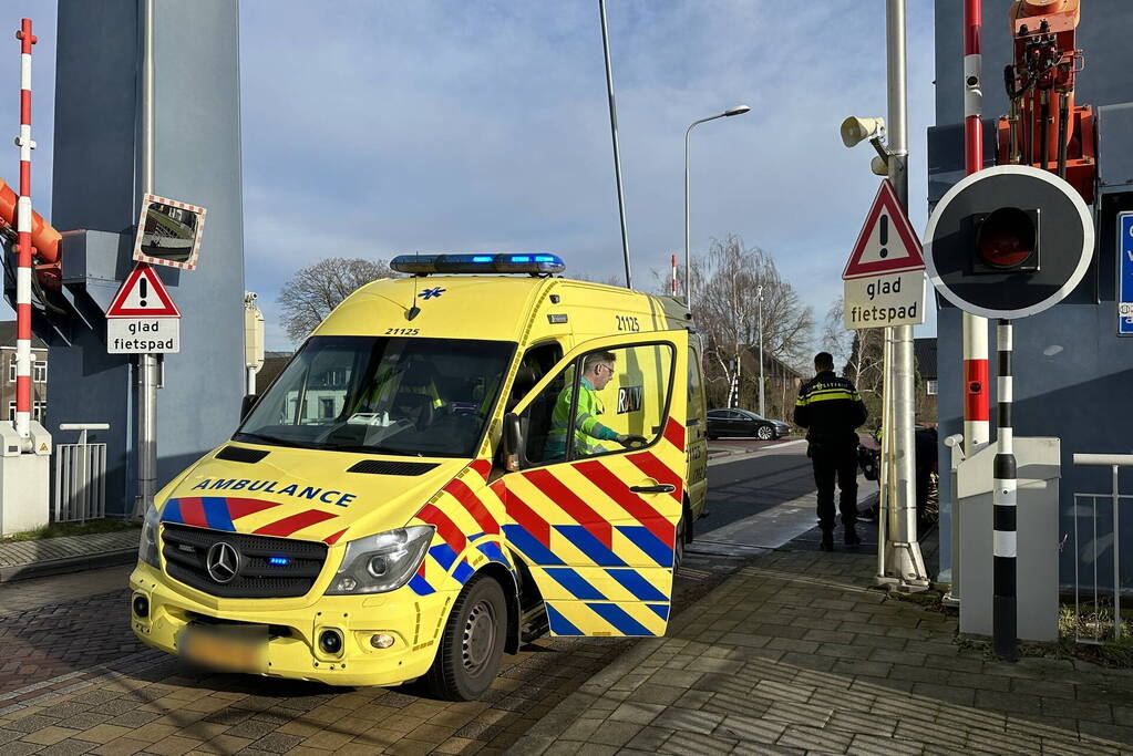 Fietsster gewond bij ongeval op Donkse Brug